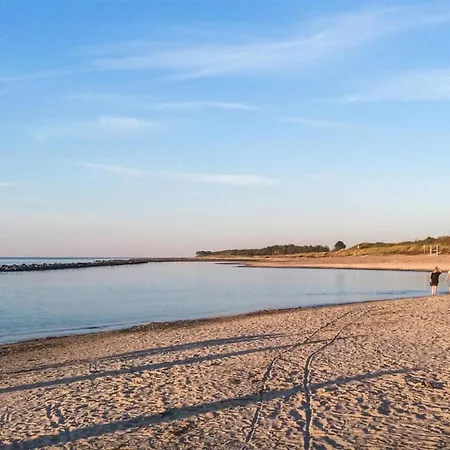 בית נופש 2 Bedroom In Darlowo *