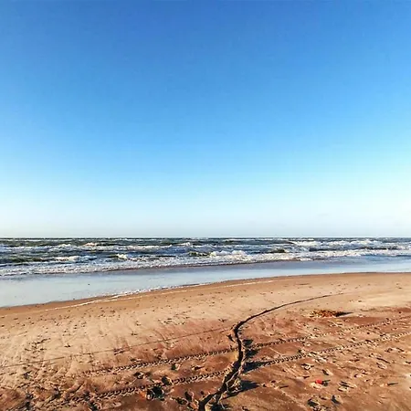 בית נופש 2 Bedroom In Darlowo