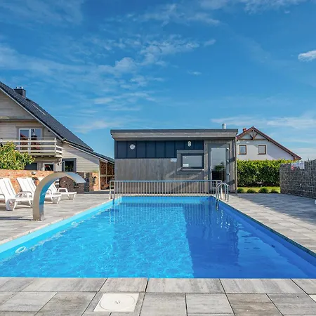 Awesome Home In Darlowo With Sauna Semesterbostad Darłowo